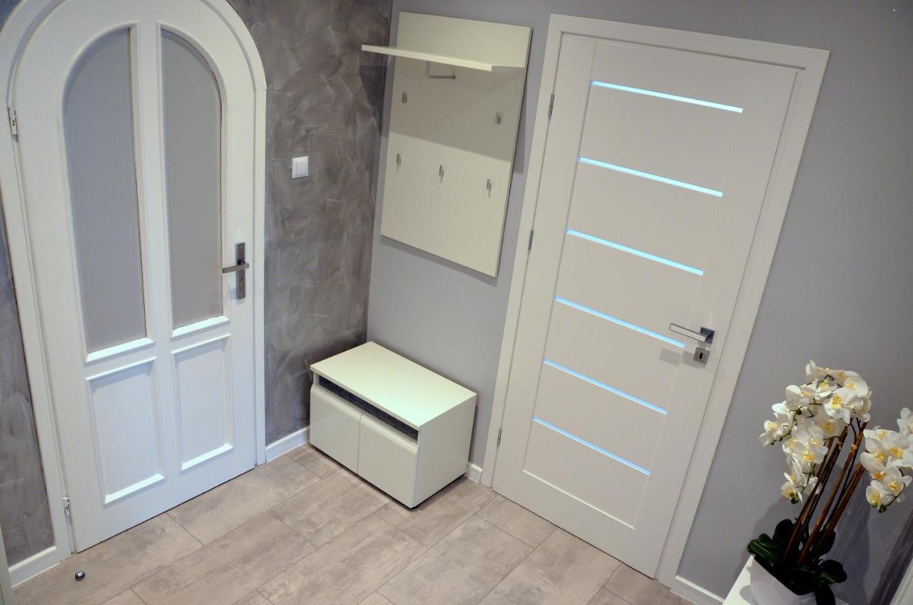 Apartament DeLuxe 1 Auschwitz Buitenkant foto